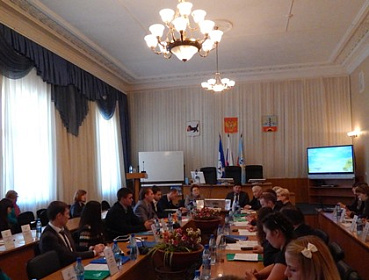 За развитие парламентаризма в Черемхово местную молодежь поблагодарили депутаты ЗС Иркутской области